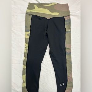 Curves n Combat Boots Leggings - Sz M